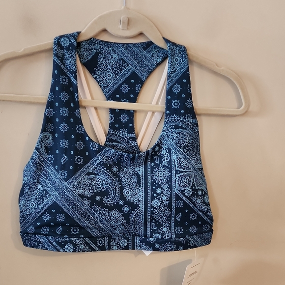 Fabletics Blue Nova Bandana Sports Bra Medium NWT - Picture 1 of 4